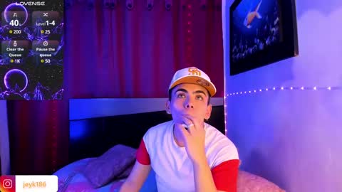 Snapshot of jey_keler chatting on February 12, 2025, 1:30 am jey keler online show from February 12, 2025, 1:30 am