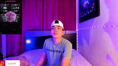 Snapshot of jey_keler chatting on February 18, 2025, 11:33 am jey keler online show from February 18, 2025, 11:33 am