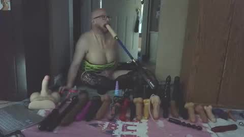 Nasty Cumslut online show from March 22, 2026, 1:36 pm