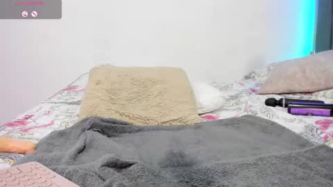 jhackelin  My independent account online show from March 8, 2025, 3:17 am