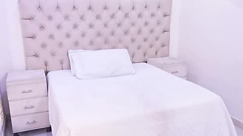 jhoanleandro online show from February 21, 2026, 4:24 am