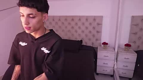 jhoanleandro online show from March 28, 2026, 5:40 am