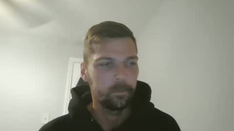 Snapshot of jholls chatting on March 6, 2025, 1:48 am jholls online show from March 6, 2025, 1:48 am