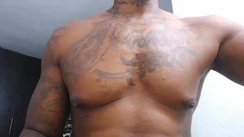 Snapshot of jhon_tomson1 chatting on November 12, 2025, 12:00 am Jhon Tomson online show from November 12, 2025, 12:00 am