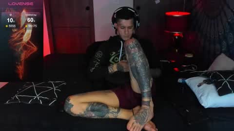 jhonny_ackerman online show from December 16, 2025, 4:50 am