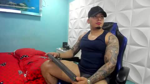 jhonsontatto online show from October 2, 2025, 8:05 pm