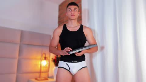 Snapshot of jhosua_hunt chatting on March 10, 2025, 4:57 pm Jhosua Hunt online show from March 10, 2025, 4:57 pm