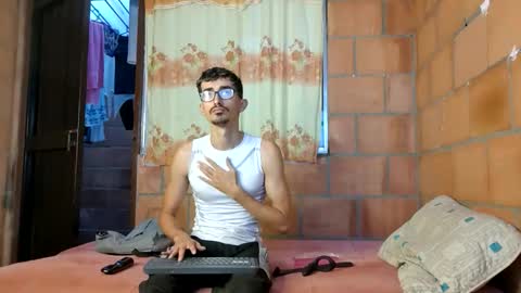 Snapshot of jhosuamoore chatting on February 3, 2026, 11:37 am Jhosuamoore online show from February 3, 2026, 11:37 am