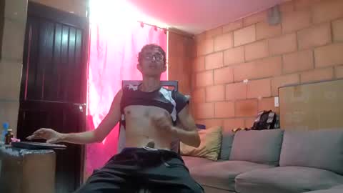 Snapshot of jhosuamoore chatting on July 15, 2026, 4:34 pm Jhosuamoore online show from July 15, 2026, 4:34 pm