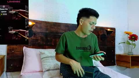 jhosuavega online show from October 4, 2025, 2:53 am