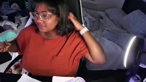 goldenbaby online show from September 21, 2025, 6:04 am