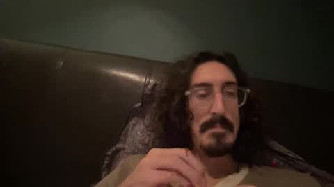 Snapshot of jiggz1986 chatting on December 22, 2024, 10:25 pm Jigz1986 online show from December 22, 2024, 10:25 pm