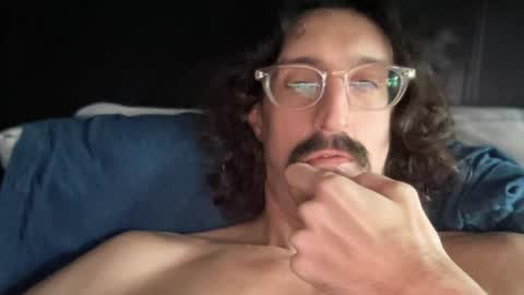 Jigz1986 online show from April 3, 2026, 8:12 am