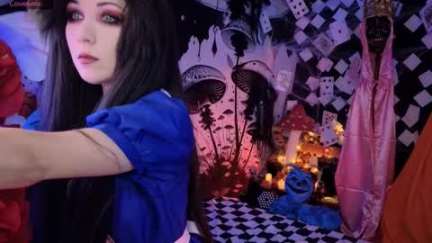 Snapshot of jiglipuf chatting on November 8, 2025, 3:07 am online show from November 8, 2025, 3:07 am