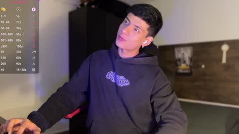 Snapshot of jim_dancer chatting on December 27, 2024, 9:11 pm jim_dancer online show from December 27, 2024, 9:11 pm