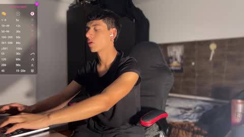 Snapshot of jim_dancer chatting on January 31, 2025, 8:43 pm jim_dancer online show from January 31, 2025, 8:43 pm