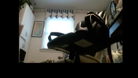 Snapshot of jimsundies chatting on February 11, 2025, 2:46 pm jimwellhung online show from February 11, 2025, 2:46 pm