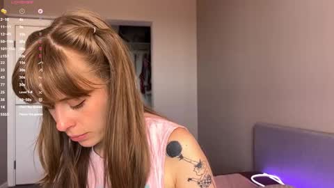Jinny online show from June 8, 2026, 4:24 am
