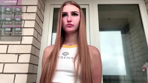 Snapshot of jinnyjaquins chatting on November 11, 2025, 8:36 am Jinny online show from November 11, 2025, 8:36 am