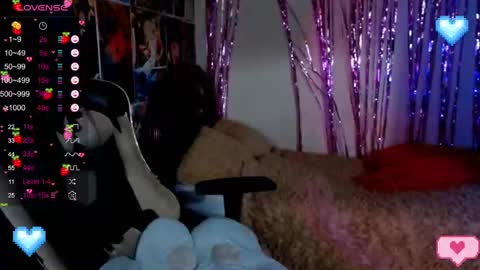 Snapshot of jinx_25 chatting on February 15, 2025, 12:15 am Jinx online show from February 15, 2025, 12:15 am