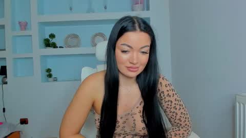 Snapshot of jisselle chatting on October 21, 2025, 5:24 pm Juliee online show from October 21, 2025, 5:24 pm