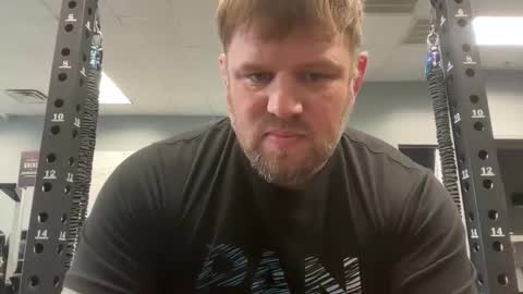 Snapshot of jitzgolfer chatting on November 19, 2025, 1:22 pm jitzgolfer online show from November 19, 2025, 1:22 pm