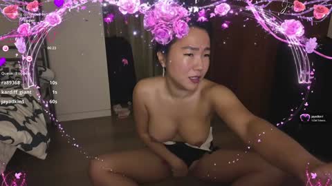 Snapshot of jiwon4u chatting on January 19, 2025, 5:28 pm Jiwon online show from January 19, 2025, 5:28 pm