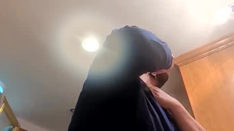 jizzle192 online show from February 18, 2026, 5:03 am