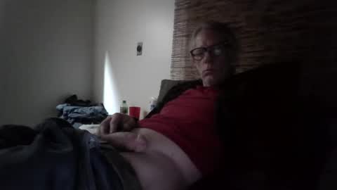 Snapshot of jizzmitten5 chatting on November 2, 2025, 6:05 am jizzmitten5 online show from November 2, 2025, 6:05 am