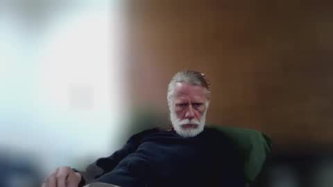 Snapshot of jizzmitten5 chatting on January 19, 2026, 3:32 am jizzmitten5 online show from January 19, 2026, 3:32 am