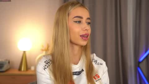 Jenny online show from March 27, 2026, 8:20 am