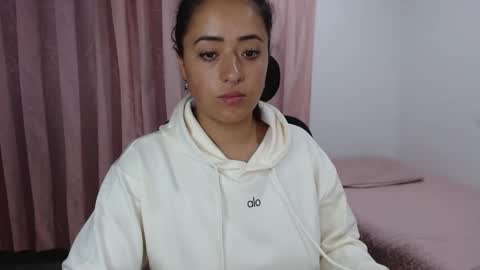 Snapshot of jjulietha95 chatting on February 20, 2025, 5:23 am Julieta online show from February 20, 2025, 5:23 am