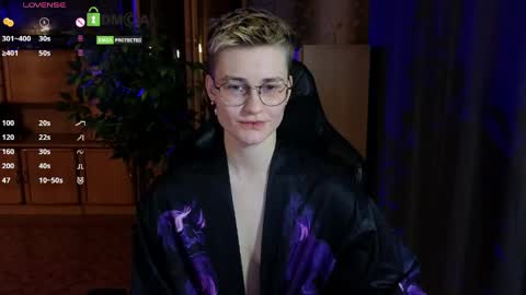 J online show from March 31, 2026, 8:42 pm