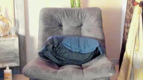 Snapshot of joan_saenz chatting on February 8, 2025, 2:58 am JOAN SAENZ online show from February 8, 2025, 2:58 am