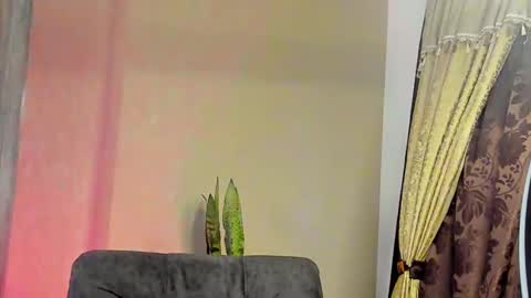 Snapshot of joan_saenz chatting on March 9, 2025, 10:52 pm JOAN SAENZ online show from March 9, 2025, 10:52 pm