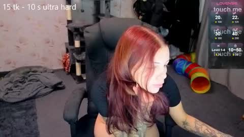 joan_wilson online show from October 6, 2025, 9:45 pm