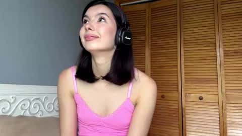 joanaphippin online show from May 28, 2026, 7:38 am