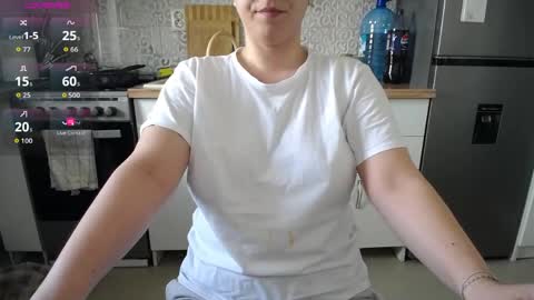 Snapshot of joanna_cw chatting on April 9, 2026, 9:04 am Jo online show from April 9, 2026, 9:04 am