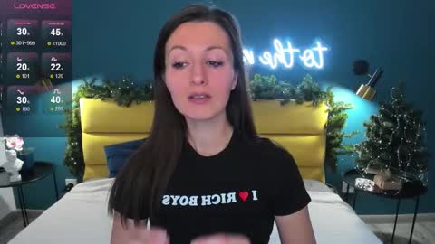 Joan online show from December 18, 2025, 1:33 am