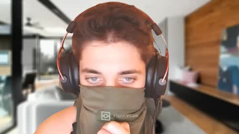 joao1234561301994123 online show from December 3, 2025, 4:05 pm