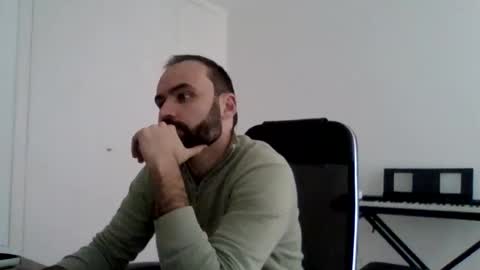 joaodias_18 online show from February 16, 2026, 12:12 pm