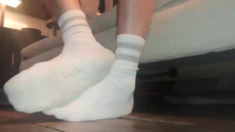 GUILLAUME feet and socks online show from January 31, 2025, 7:39 am