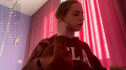 Snapshot of jodyallenson chatting on November 4, 2025, 7:51 am Lina online show from November 4, 2025, 7:51 am