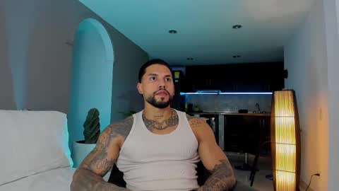 joe_esthetic online show from February 14, 2025, 11:42 pm