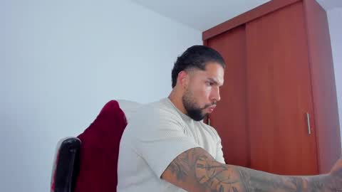 Snapshot of joe_esthetic chatting on May 5, 2026, 11:02 pm joe_esthetic online show from May 5, 2026, 11:02 pm