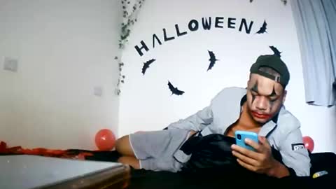 Snapshot of joe_yang_ chatting on October 31, 2025, 3:24 pm joe_yang_ online show from October 31, 2025, 3:24 pm