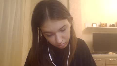 Jennifer online show from October 12, 2025, 2:05 pm