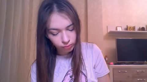 Jennifer online show from December 5, 2025, 5:31 pm