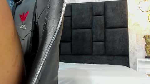 Snapshot of joeysexx1 chatting on January 21, 2025, 4:21 am online show from January 21, 2025, 4:21 am