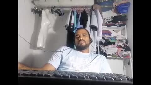 Snapshot of johan2222222222 chatting on February 18, 2025, 6:59 am johan2222222222 online show from February 18, 2025, 6:59 am